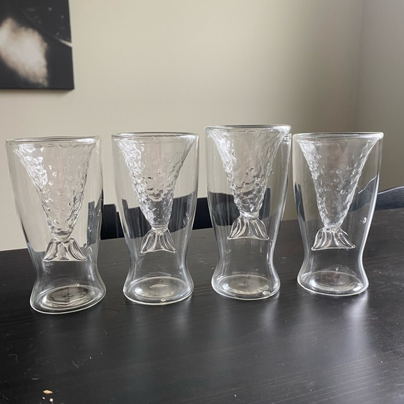 Mermaid Tail Glasses 🧜🏼‍♀️ - Picture 2 of 5